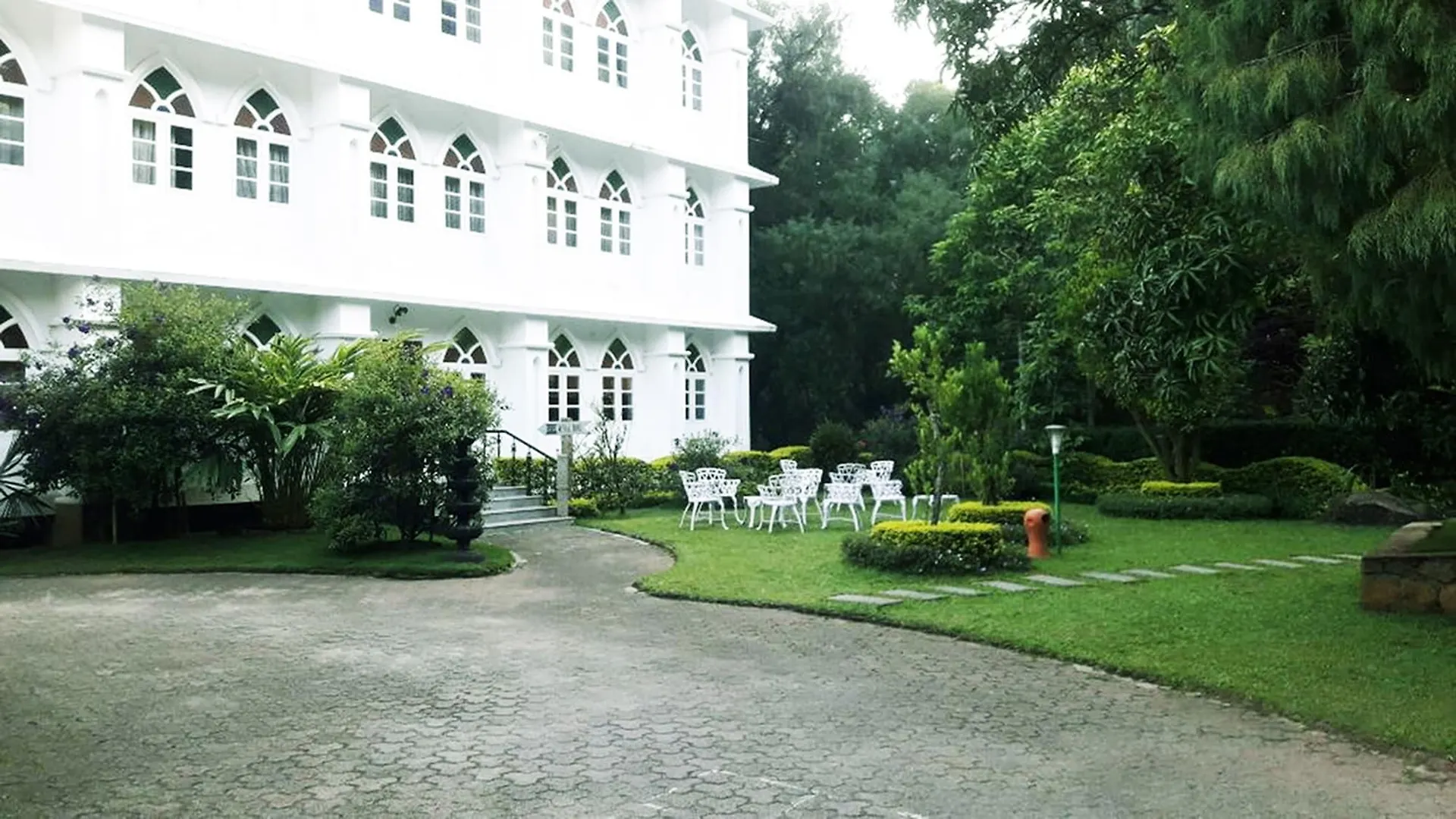 Fort Munnar Chinnakanal Resort
